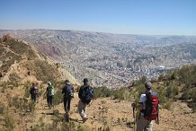 Coincés depuis six jours en haut d'une montagne.